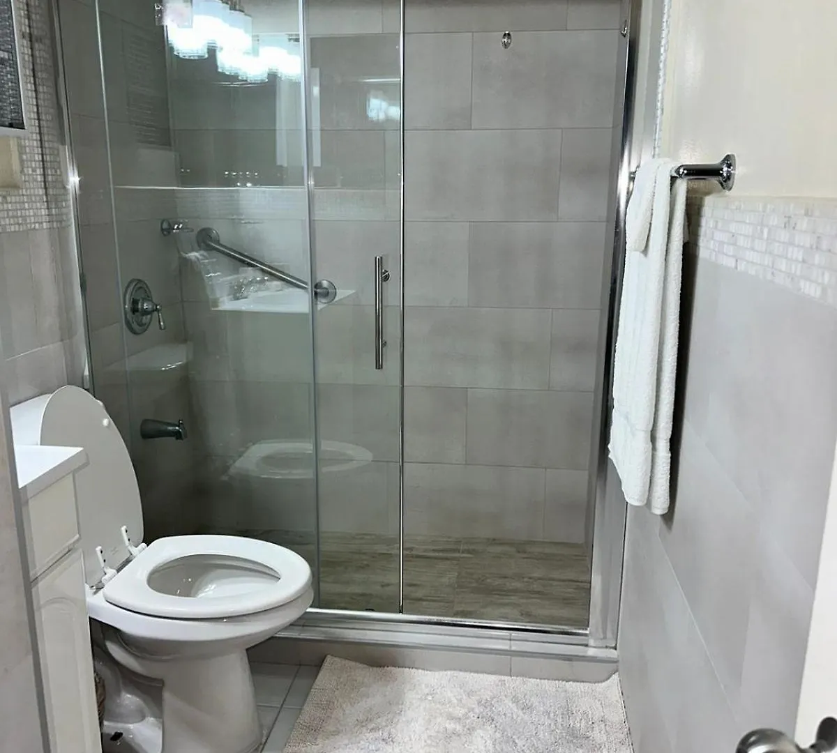 Apartment The Braemar All Suite Kingston